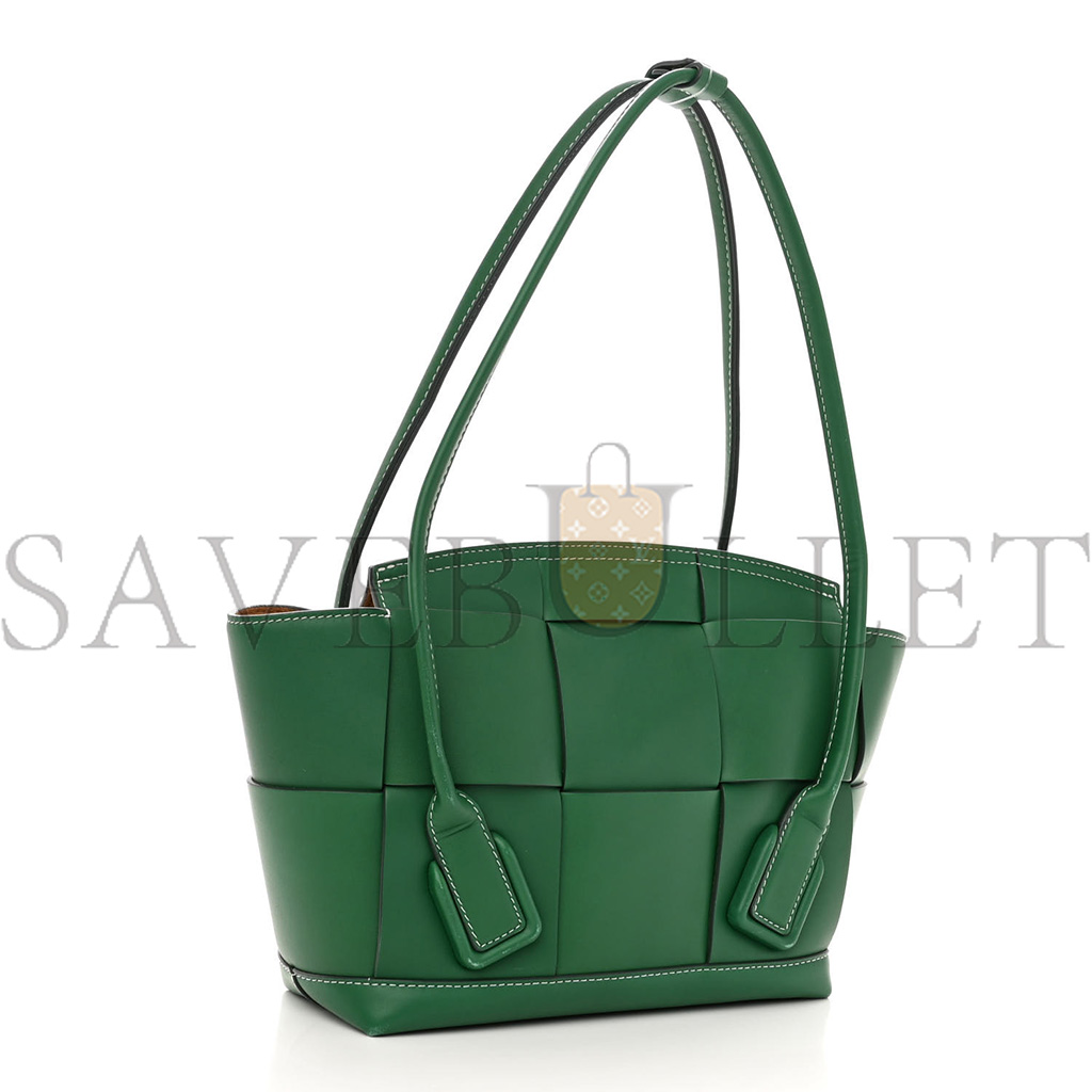 BOTTEGA VENETA FRENCH CALFSKIN MAXI INTRECCIATO ARCO 33 RACING GREEN  (22*22*9cm)